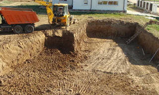 Рытье котлованов под фундамент в Россоши – цена от 2607 руб. за м3 | 2Землекопа-Рсс