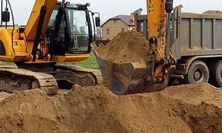 Выкопать яму экскаватором в Россоши от 939 руб. - 2Землекопа-Рсс